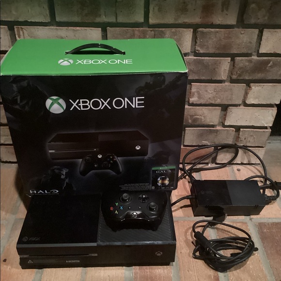 XBOXONE Other - XBOXONE GAMING CONSOLE 500 GB HARD DRIVE  SYSTEM